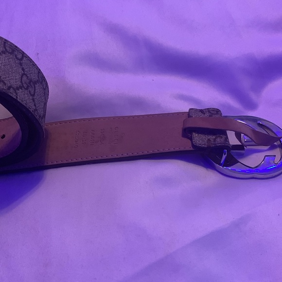 I had this gucci belt for 4 years and I just think it’s is time to sell it. - Picture 3 of 3